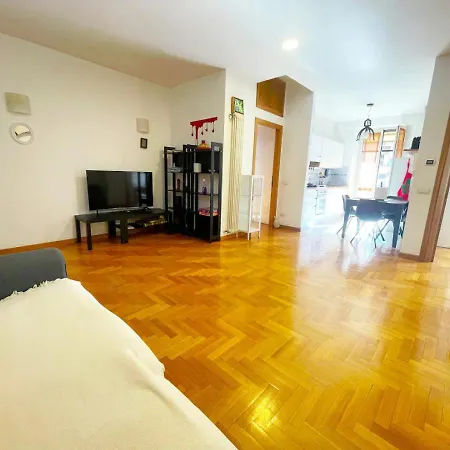 Cozy Casetta - Bright And Near Metro C Rome
