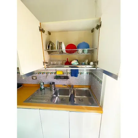 Cozy Casetta - Bright And Near Metro C Apartment Rome